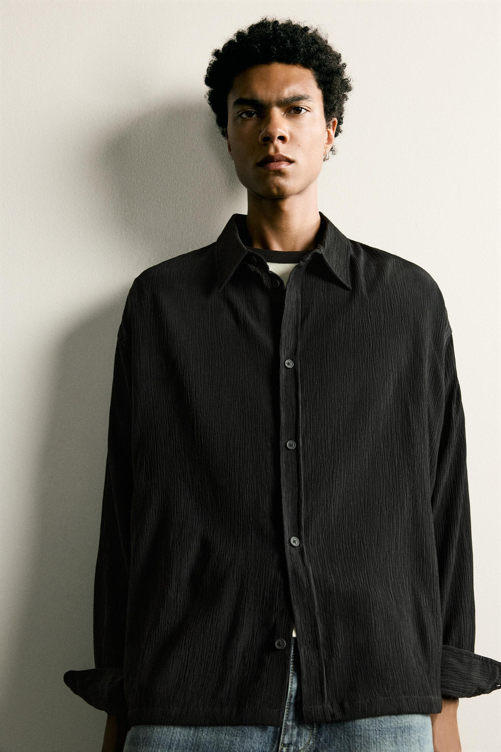 SOBRECAMISA RELAXED FIT RELIEVE / Negro - Zara фото 5