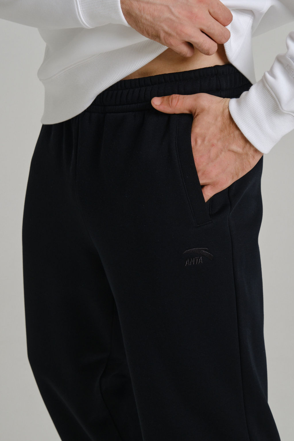 Брюки трикотажные утепленные Черный CAMPUS Knit Track Pants - Anta фото 3