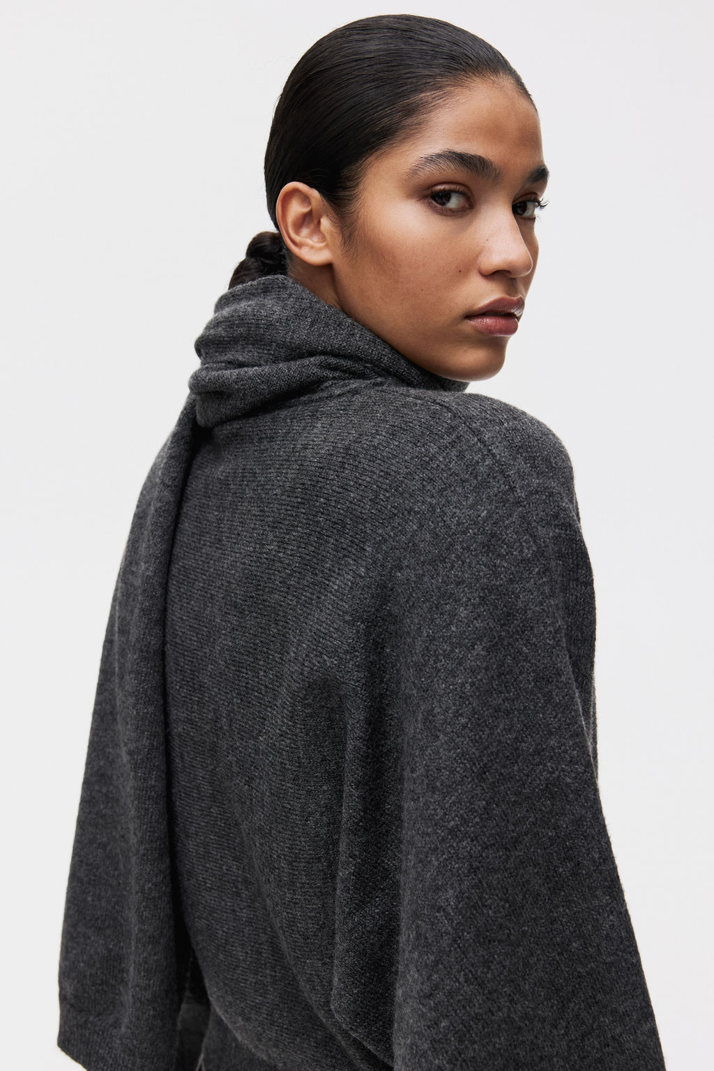 Jersey oversize con detalle de bufanda - H&m фото 4