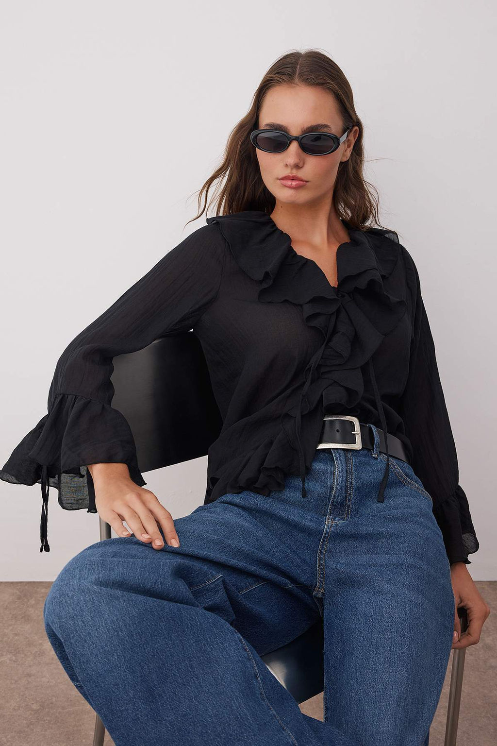 Siyah F?rf?rl? Bohem Ince Pamuklu Kumas Uzun Kol Dokuma Bluz TWOSS25BZ00551