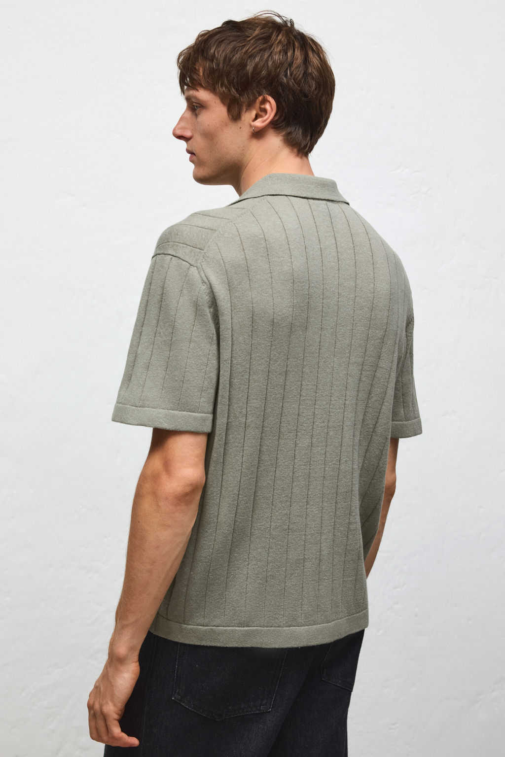 Camisa resort en mezcla de lino Regular Fit - H&m фото 6