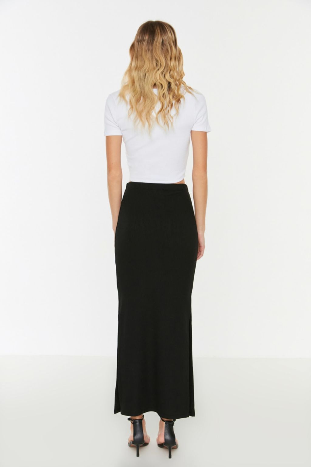 TRENDYOLMILLA Ac?k Antrasit Y?rtmac Detayl? Vucuda Oturan Yuksek Bel Fitilli Esnek Maxi Orme Etek TWOSS22ET0449  фото 5