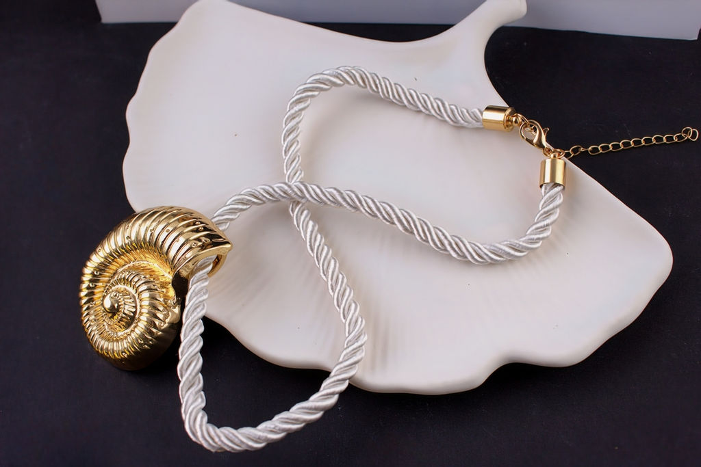 Колье  "Морская симфония" на шнурке + Подарок