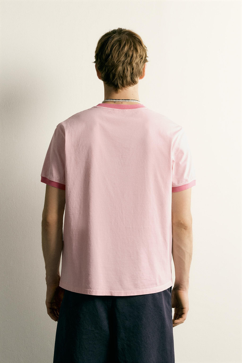 CAMISETA REGULAR FIT RIBETE CONTRASTE / Rosa claro - Zara фото 3