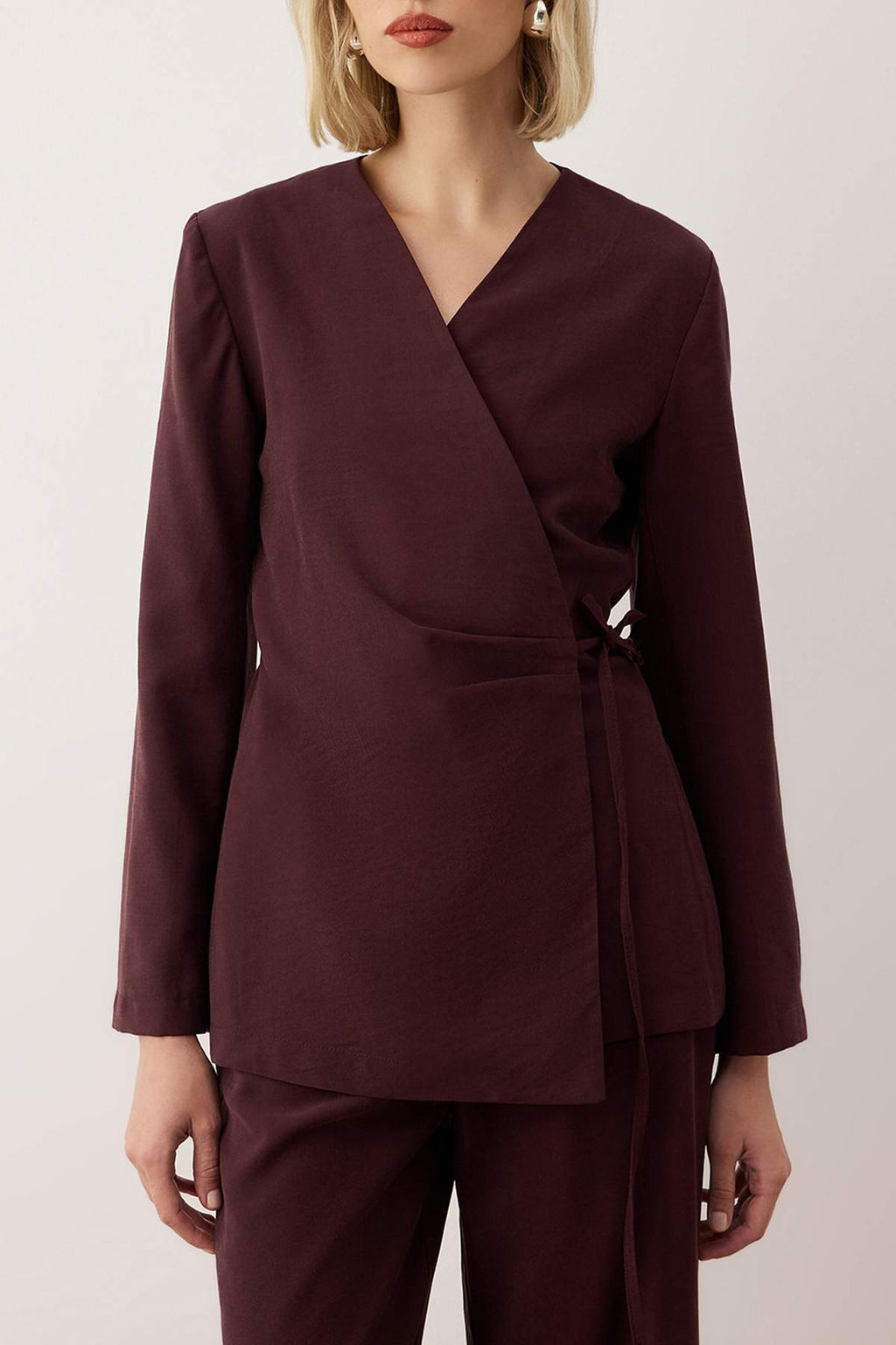 EXCLUSIVE Ozel Koleksiyon Murdum Yumusak Tuseli Kruvaze Dokuma Bluz TWOAW26BZ00265 - Trendyolmilla фото 4