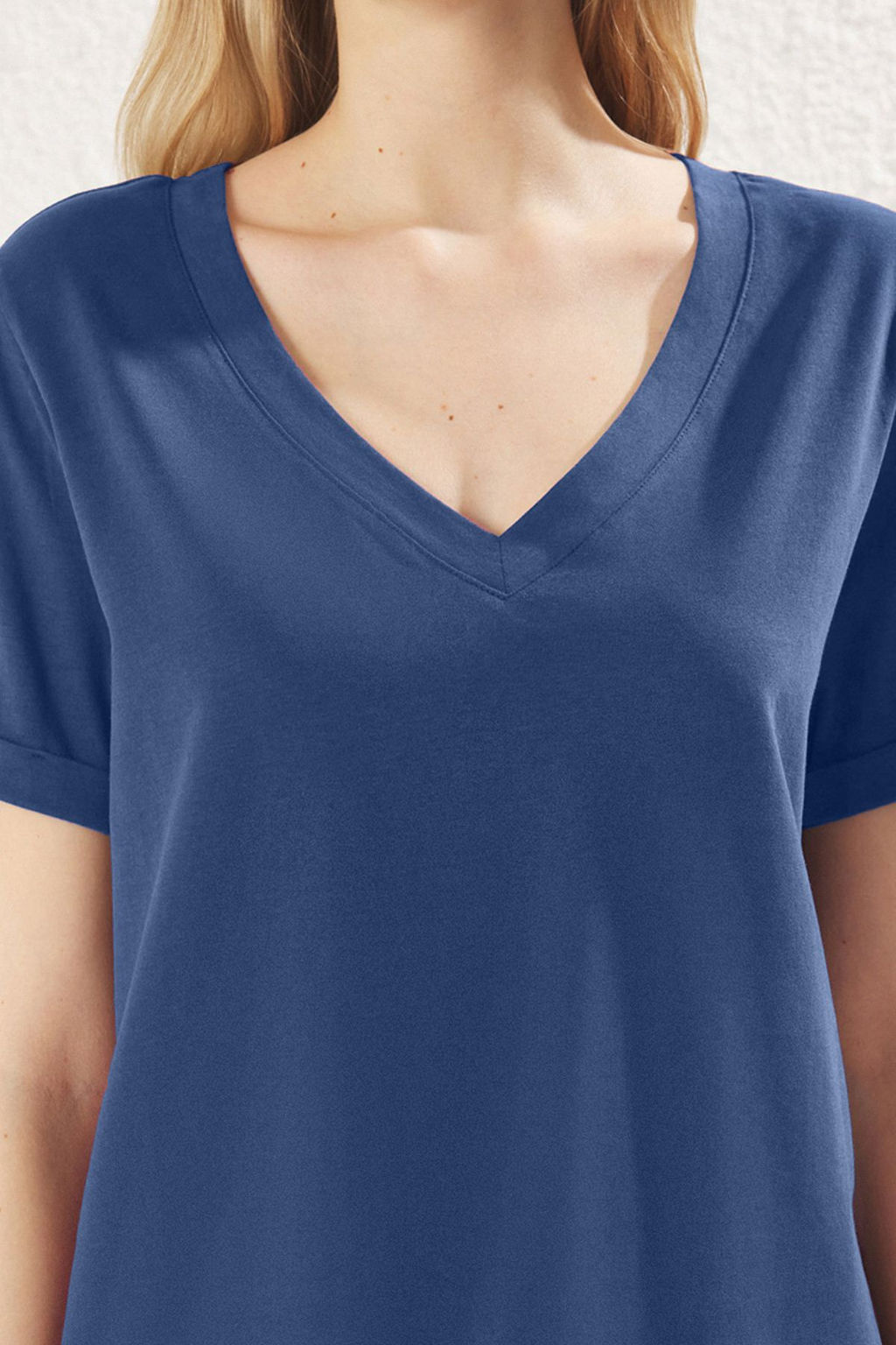 TRENDYOLMILLA Beyaz %100 Suprem V Yaka K?sa Kol Regular/Basic Orme T-Shirt TWOSS25TS00005 фото 4