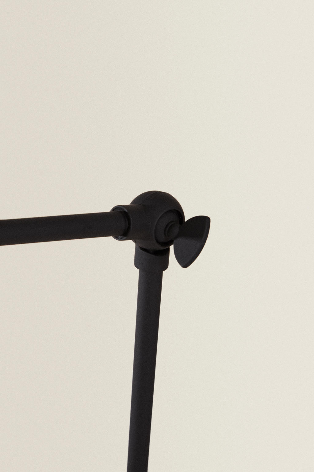 METAL LED FLOOR LAMP - Zara фото 4