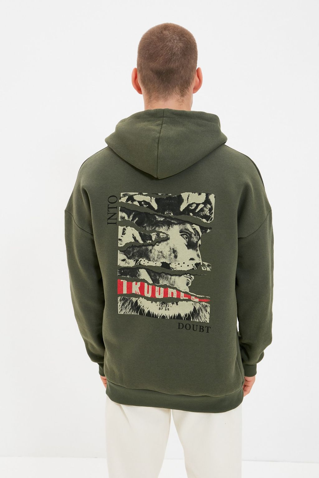 TRENDYOL MAN Siyah Regular/Normal Kesim Bask?l? Kapusonlu Sanatsal Bask?l? Sweatshirt TMNAW20SW0489 - Trendyolmilla фото 20