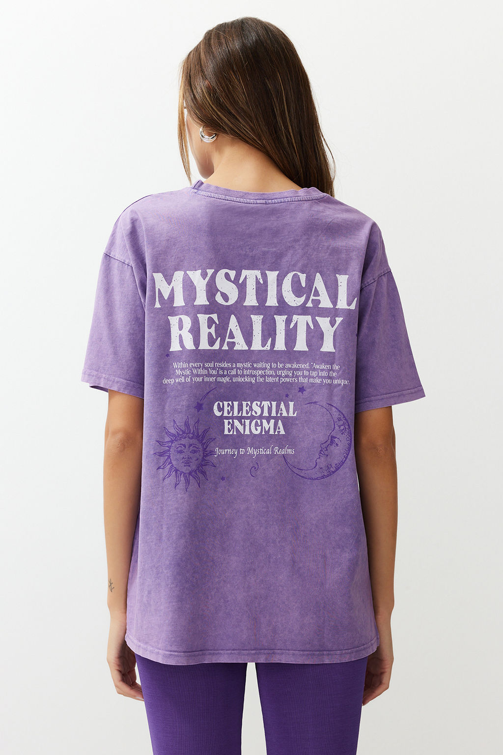 TRENDYOLMILLA Lila Oversize/Genis Kal?p Y?kamal? Slogan ve S?rt Bask?l? %100 Pamuk Orme T-Shirt TWOSS24TS00200 фото 6