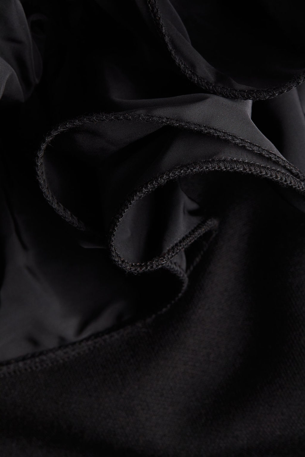 Vestido off-the-shoulder con volante - H&m фото 5