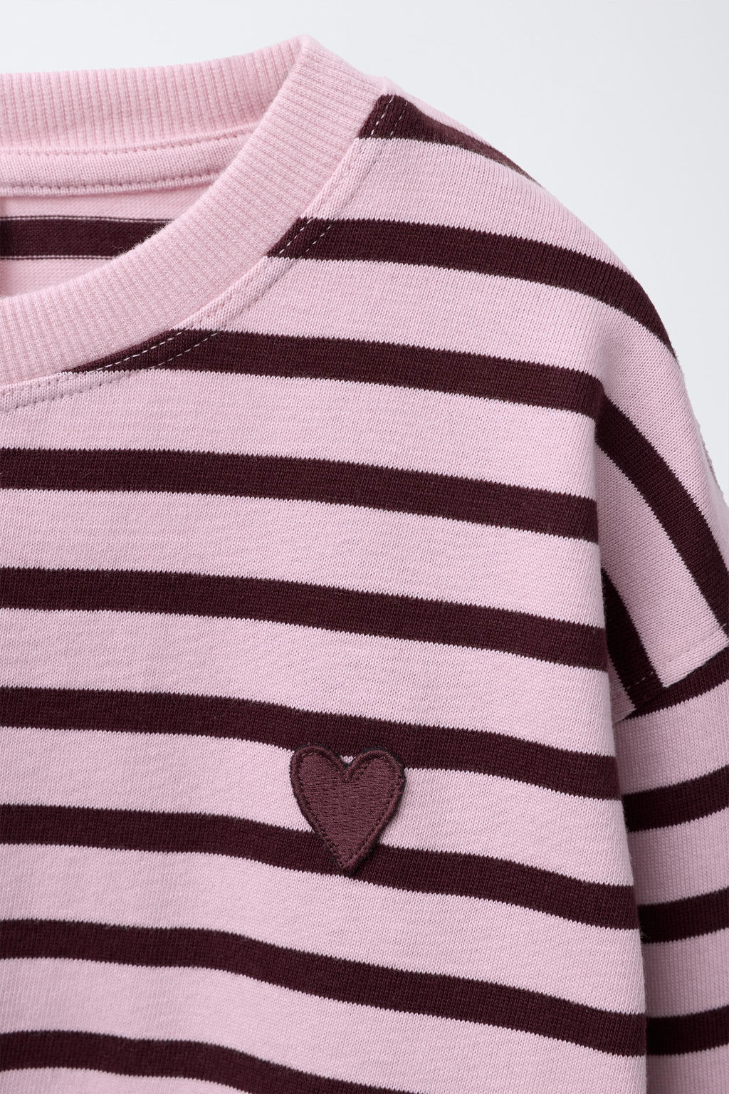 STRIPED T-SHIRT WITH HEART PATCH - Zara фото 3