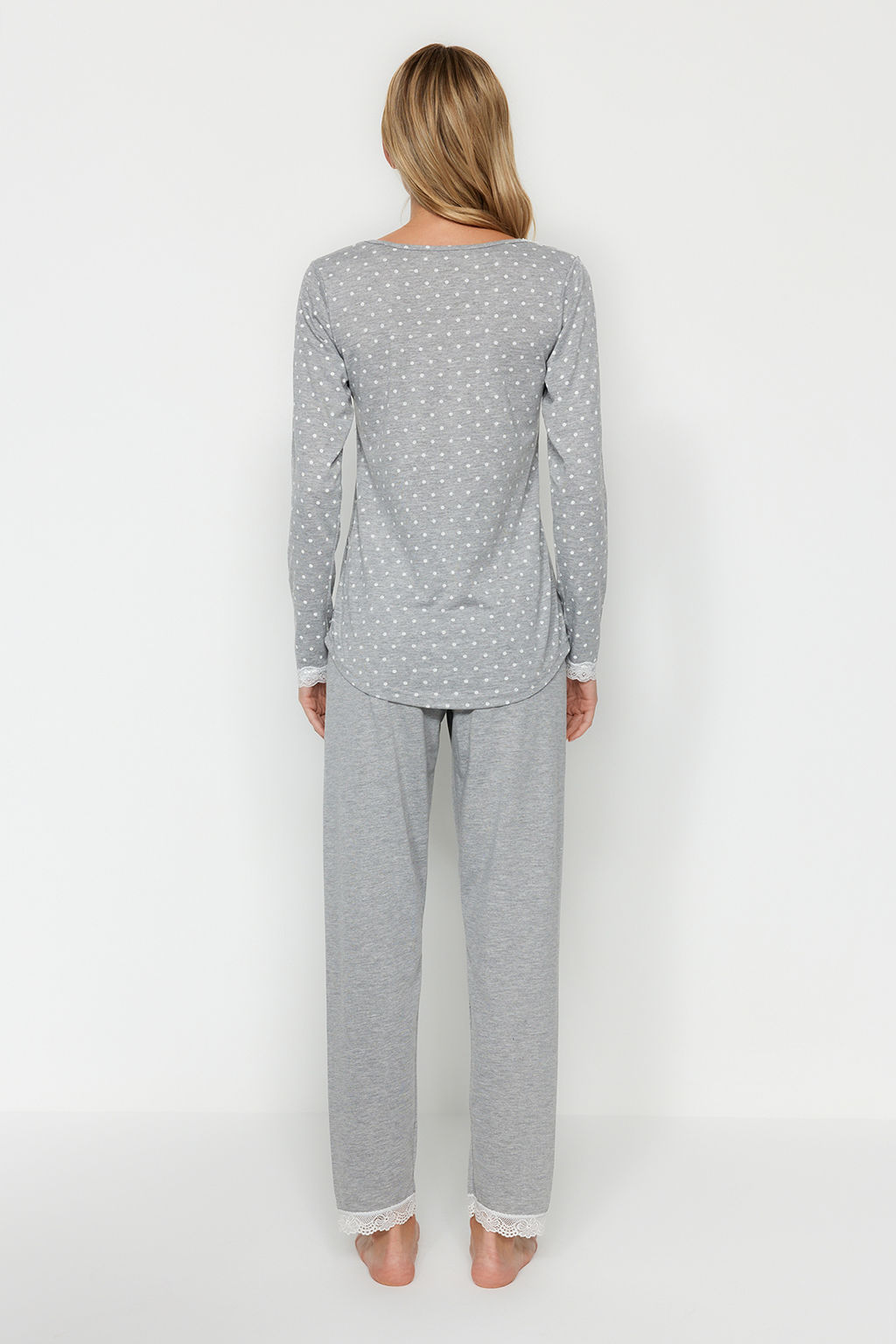 Gri Puantiyeli Dantelli Tshirt-Pantolon Orme Pijama Tak?m? THMAW24PT00182 - Trendyolmilla фото 7