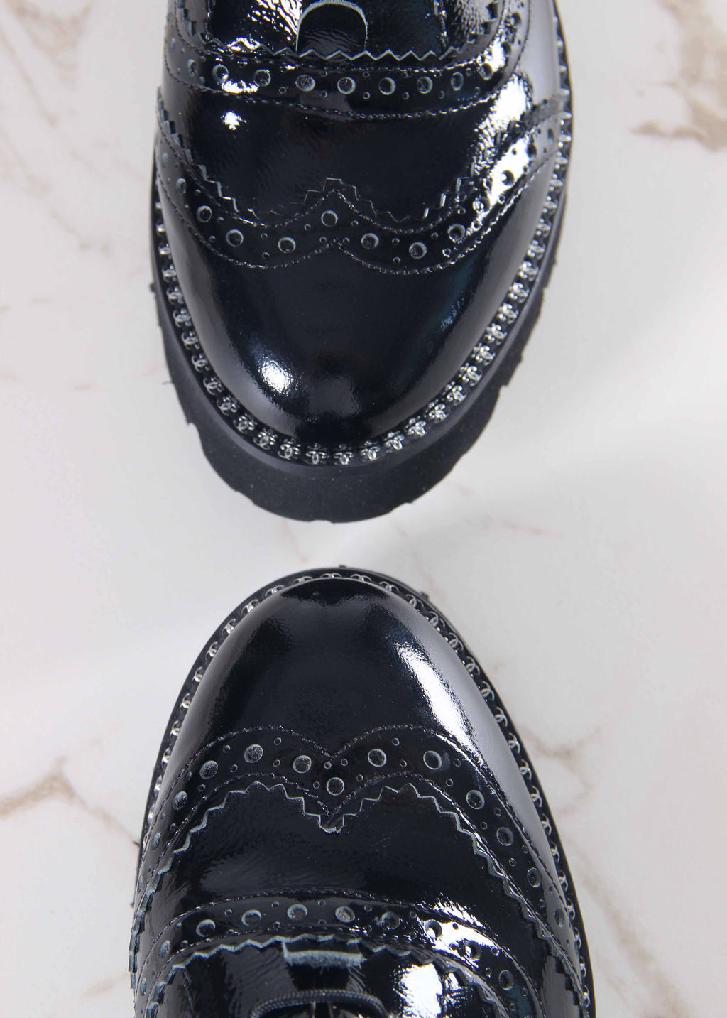 Туфли полуботинки 100.10182bl. Черный наплак