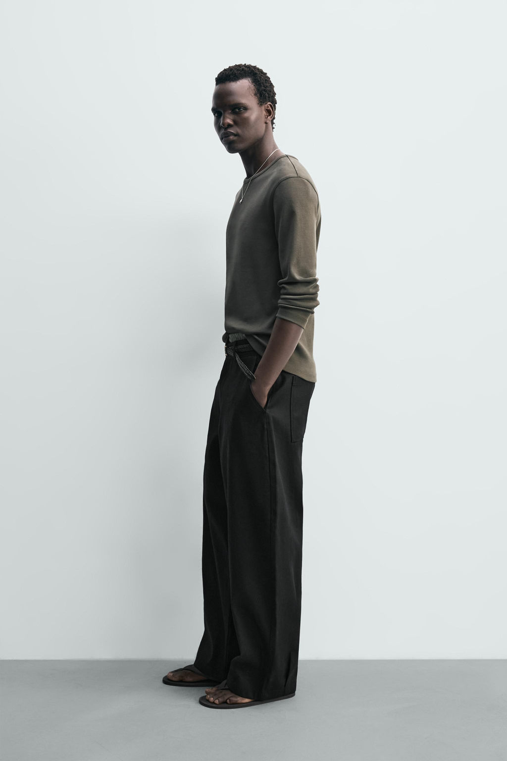 REGULAR FIT STRUCTURED T-SHIRT - Zara фото 4