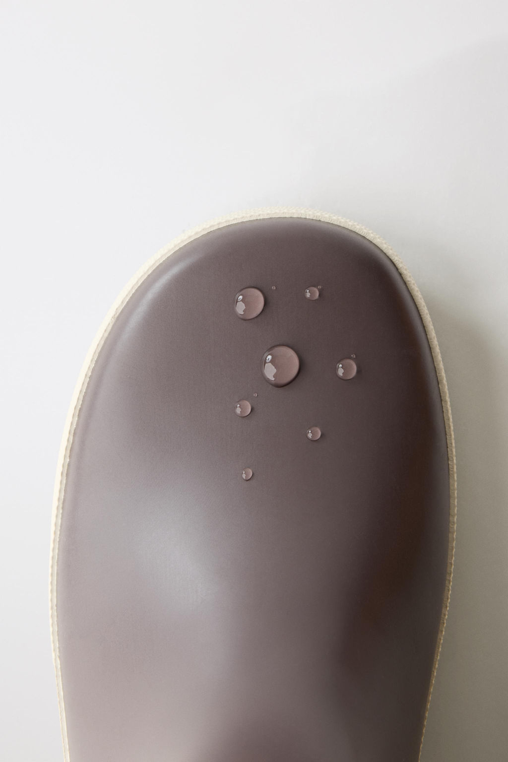 BOTA DE AGUA COLOR BLOCK / Marr?n