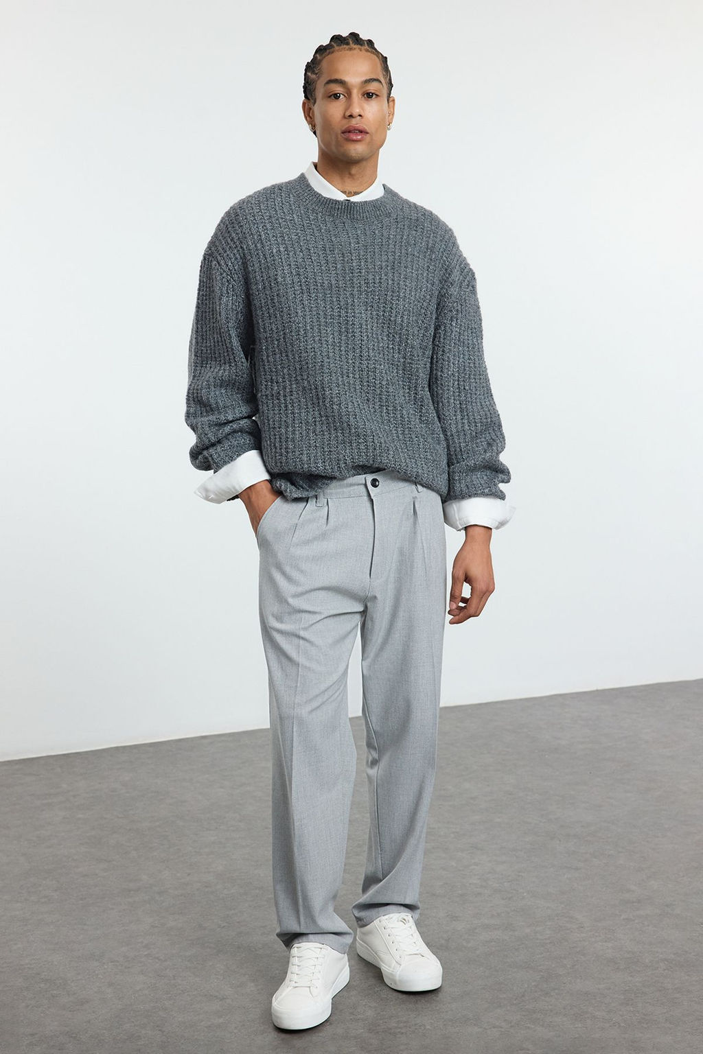 Gri Pileli Klasik Baggy Fit Kumas Pantolon TMNSS24PL00024
