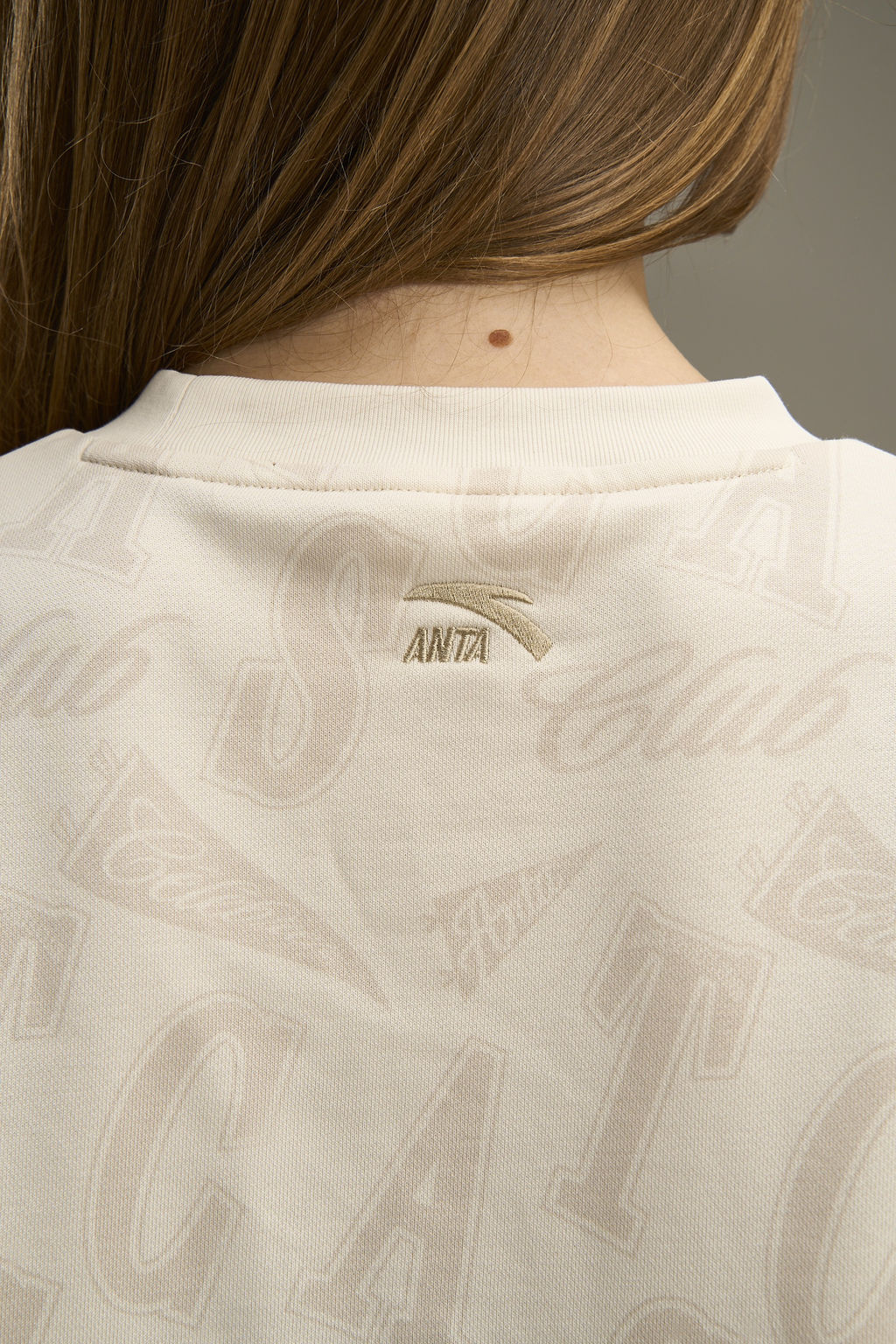 Свитшот Белый - Anta фото 3
