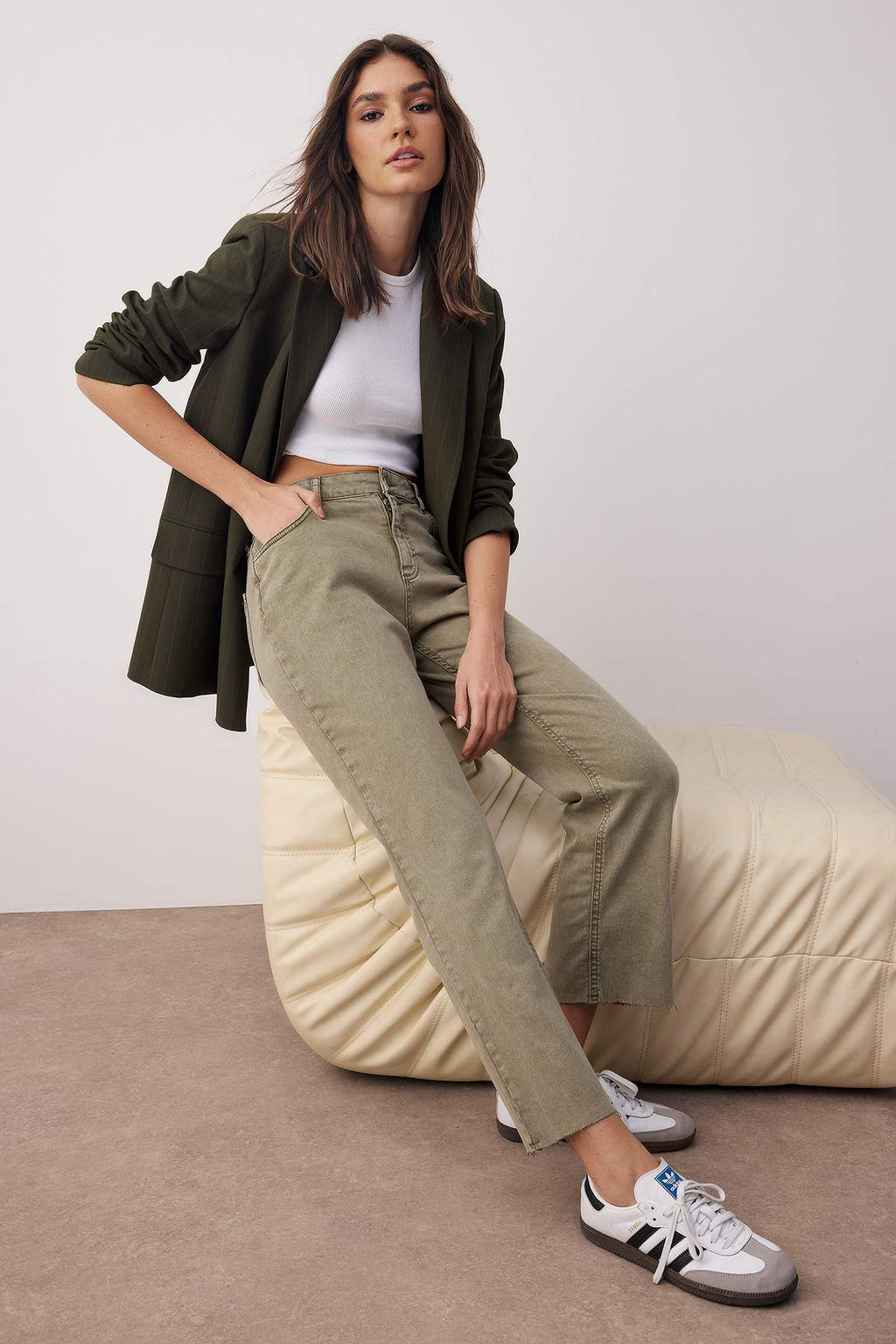 Haki Yuksek Bel Comfort Ispanyol Paca Flare Jeans TWOAW26JE00111