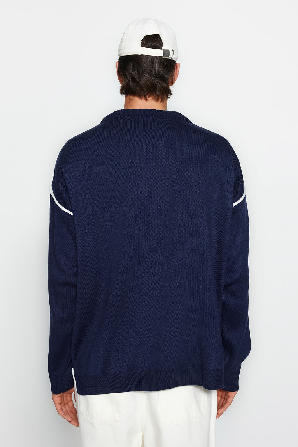 TRENDYOL MAN Siyah Oversize Bisiklet Yaka Biye Detayl? Triko Kazak TMNAW22KZ0142 - Trendyolmilla фото 22
