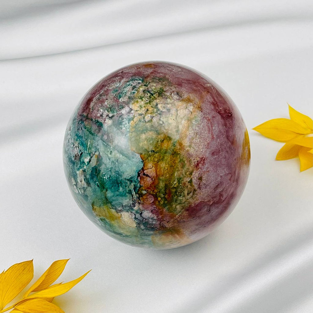 Шар из Яшмы океанической