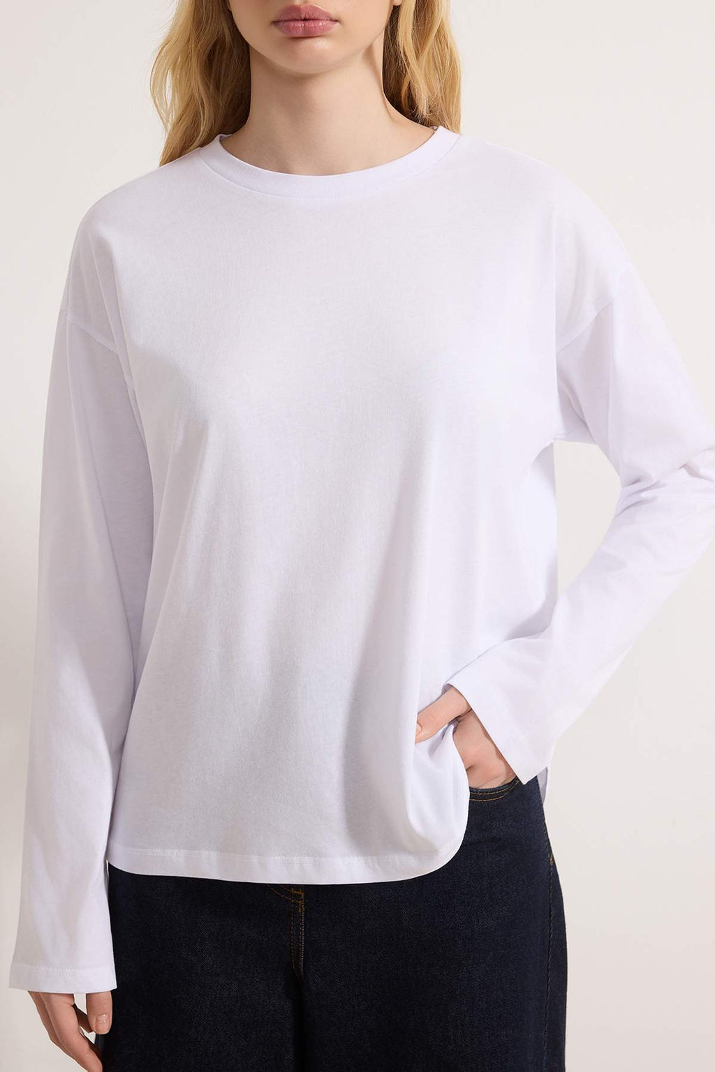 Beyaz %100 Kal?n Pamuklu Basic Bisiklet Yaka Oversize/Genis Kal?p Orme T-Shirt TWOAW24TS00013