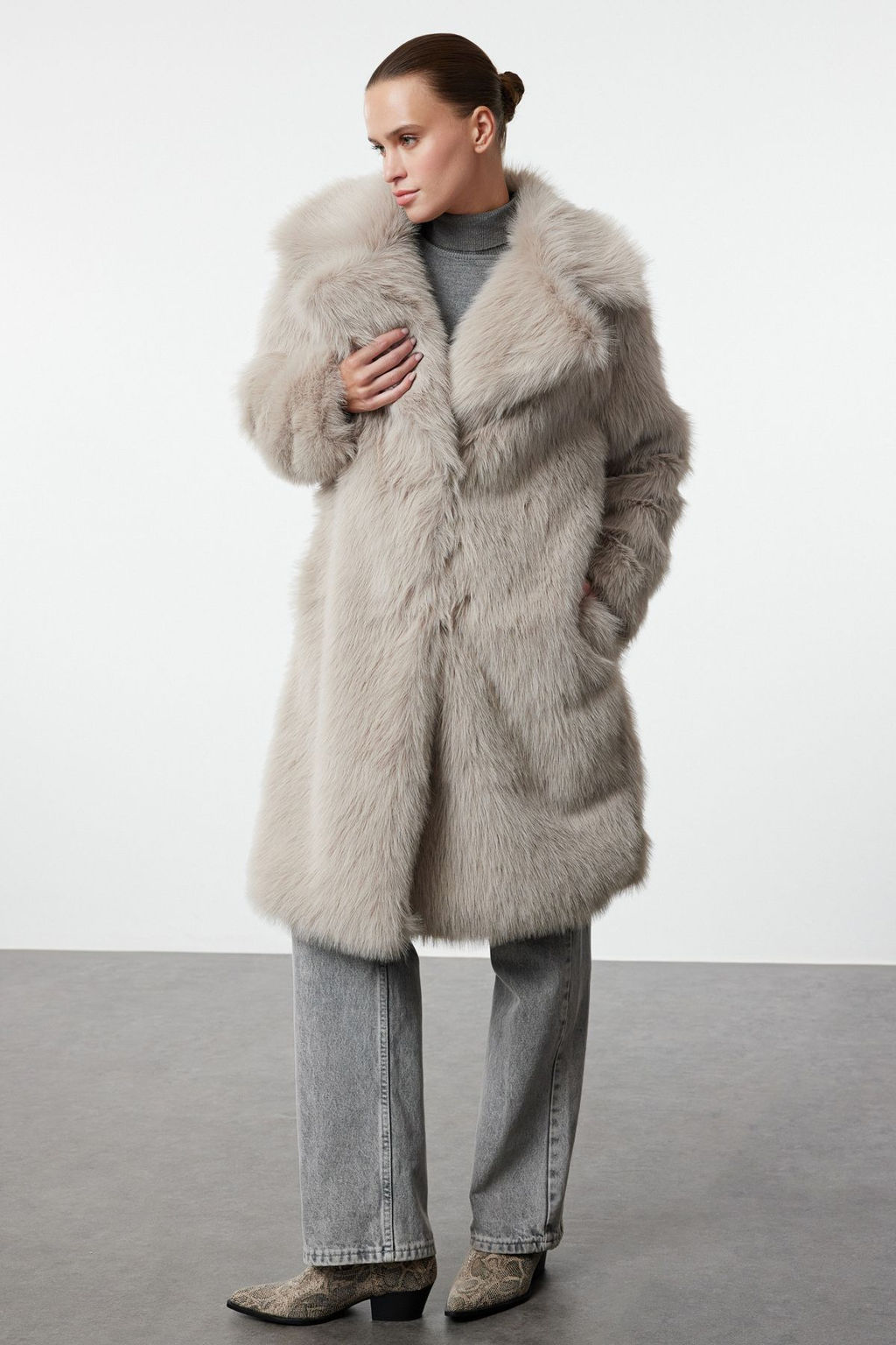 Vizon Oversize Kal?p Uzun Kurk Kaban TWOAW25KB00053 - Trendyolmilla фото 7