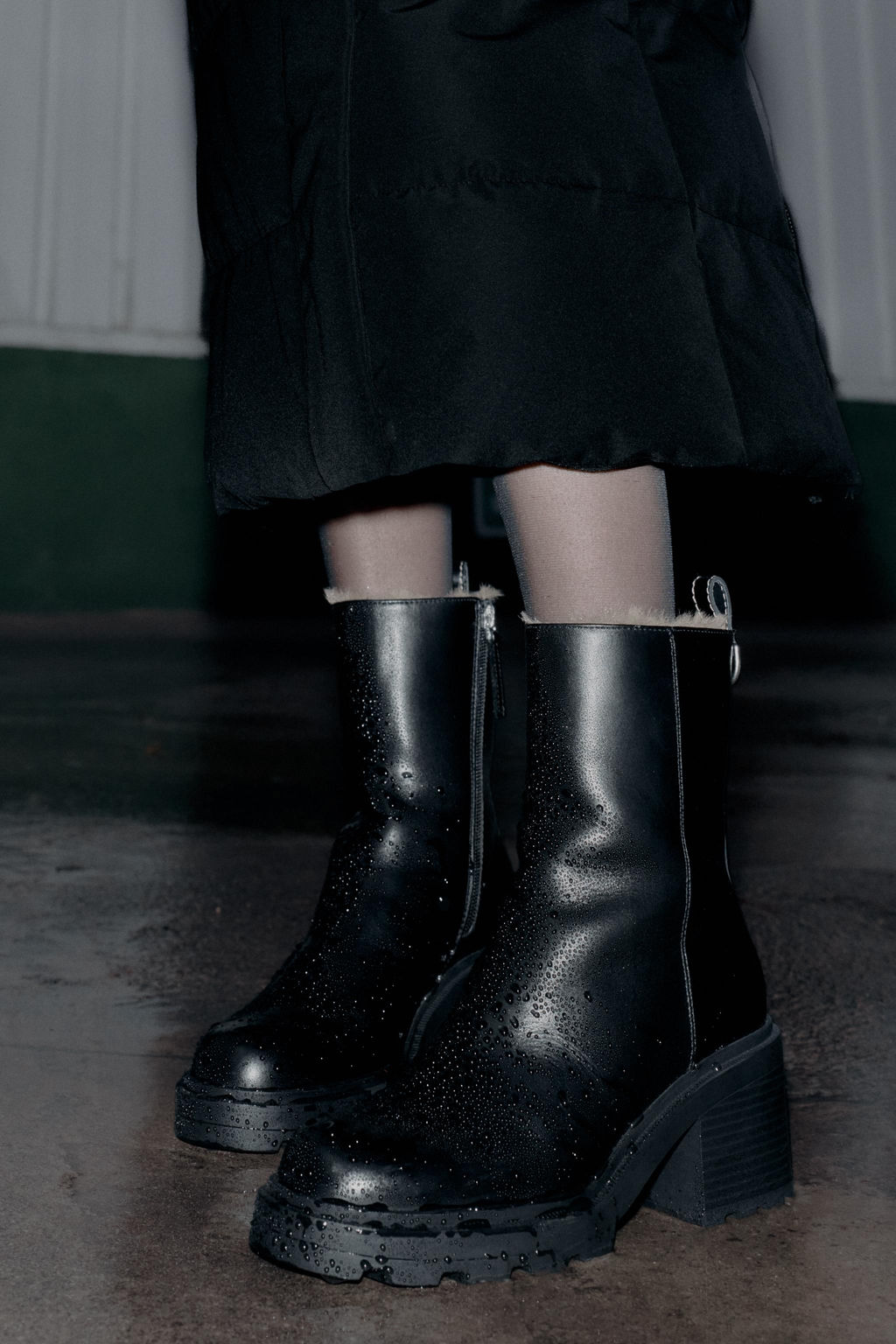 WATER REPELLENT LEATHER ANKLE BOOTS - Zara фото 10