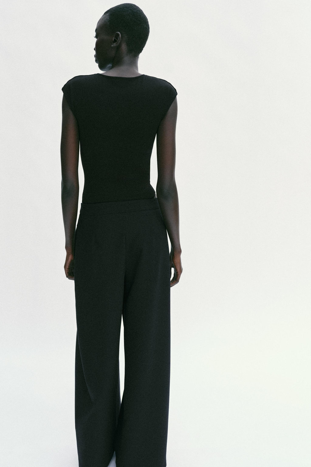 BODY ESCOTE REDONDO / Negro - Zara фото 6