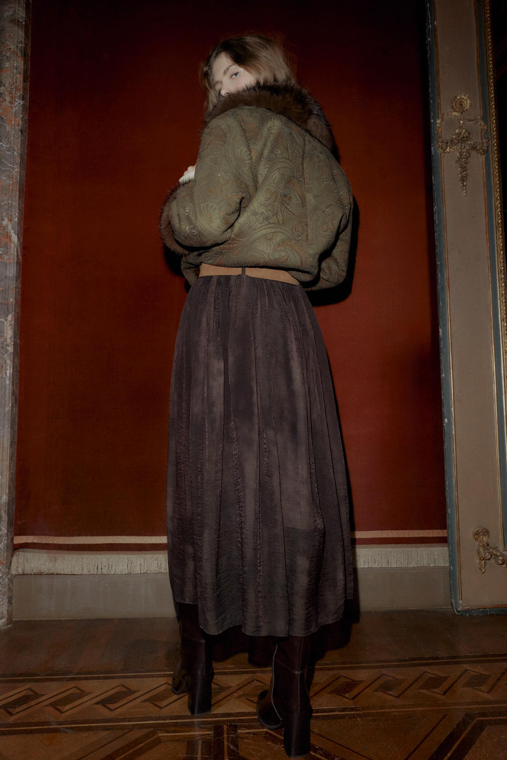 BLURRED PRINT MIDI SKIRT WITH BELT