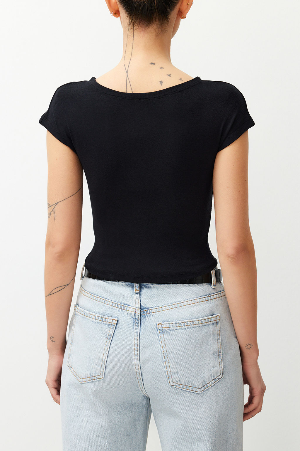 Siyah Crop Fitted Orme T-Shirt TEDSS24TS00017