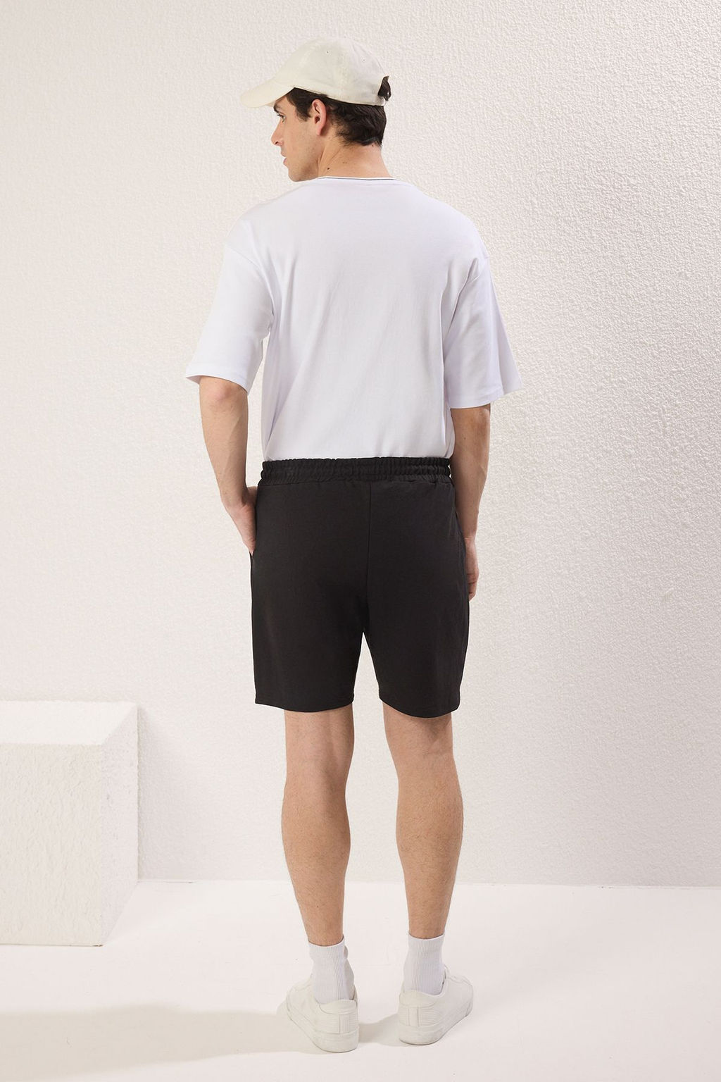 TRENDYOL MAN Siyah-Gri 2li Paket Regular/Normal Kesim Etiket Aplikeli Sort & Bermuda TMNSS25SR00042 - Trendyolmilla фото 6