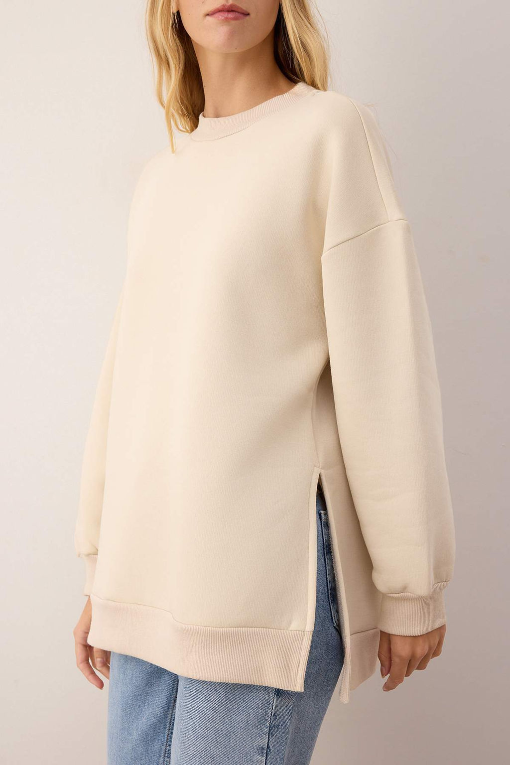 Bej Oversize/Genis Kal?p Y?rtmac Detayl? Kal?n Ici Polarl? Orme Sweatshirt TWOAW23SW00195