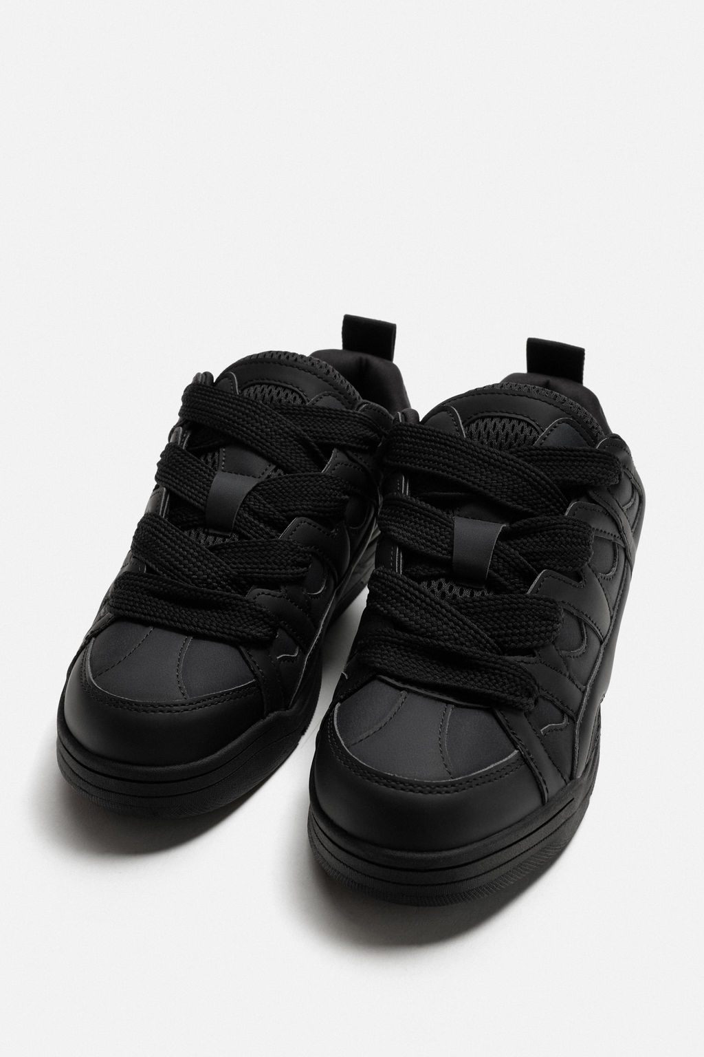 CHUNKY LACE TRAINERS