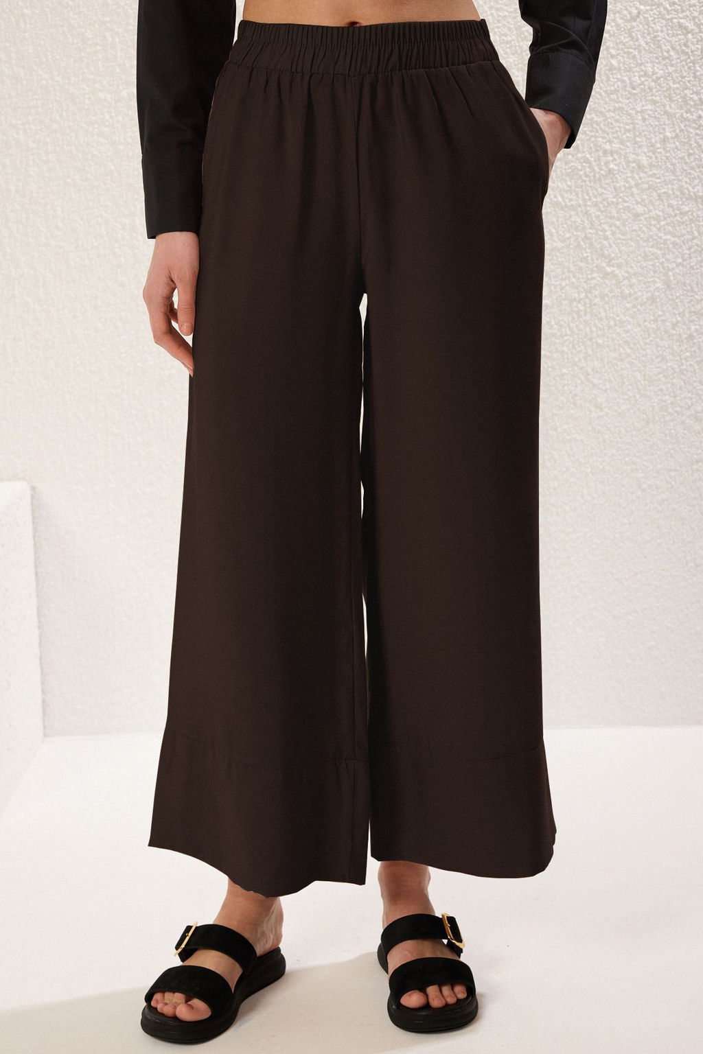 TRENDYOLMILLA Vizon Modal Cep Detayl? Wide Leg/Genis Paca Pileli Dokuma Pantolon TWOSS25PL00081  фото 10