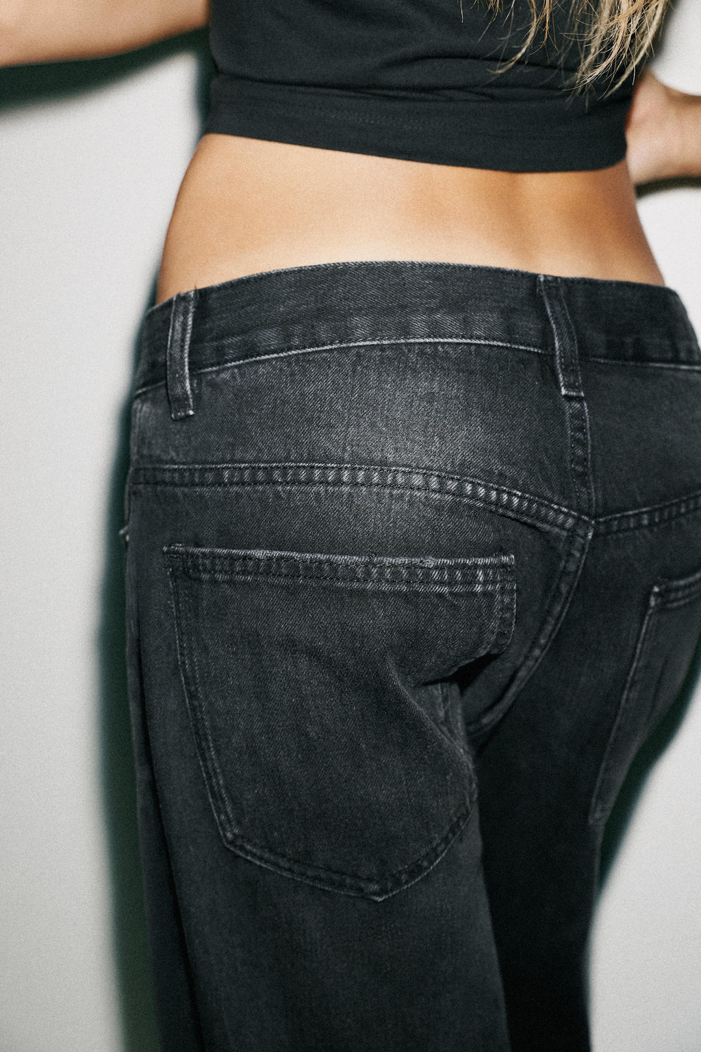TRF STRAIGHT LOW-RISE JEANS - Zara фото 6
