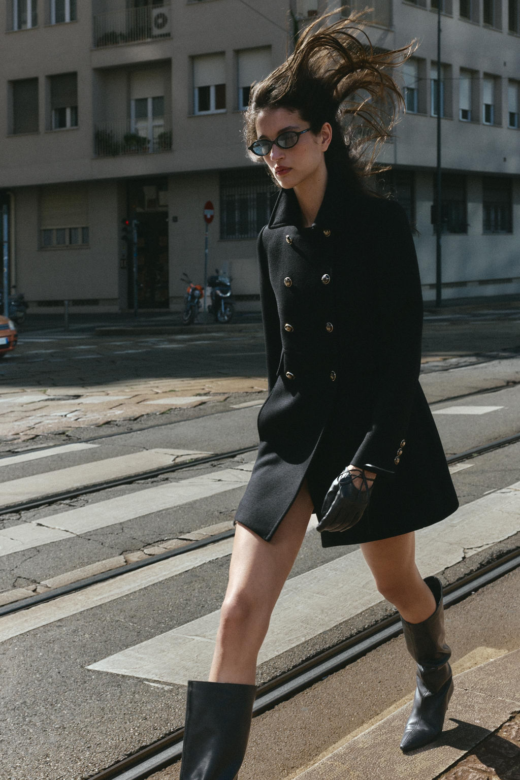 SHORT DOUBLE-BREASTED WOOL COAT