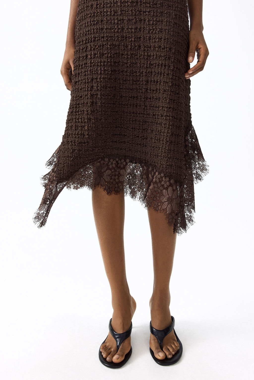 Vestido en punto texturizado con ribete de encaje - H&m фото 4