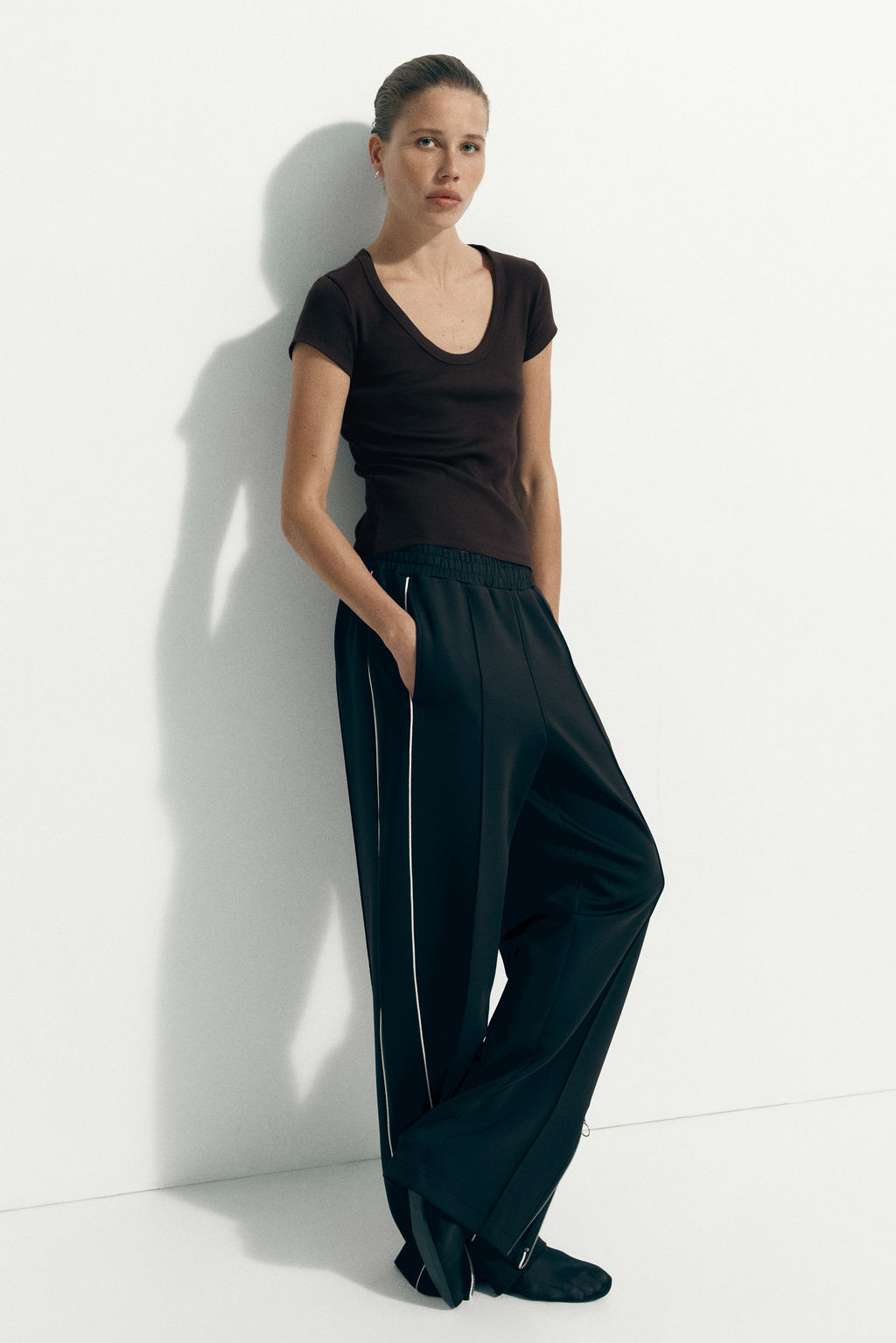 Camiseta acanalada con escote en U - H&m фото 9