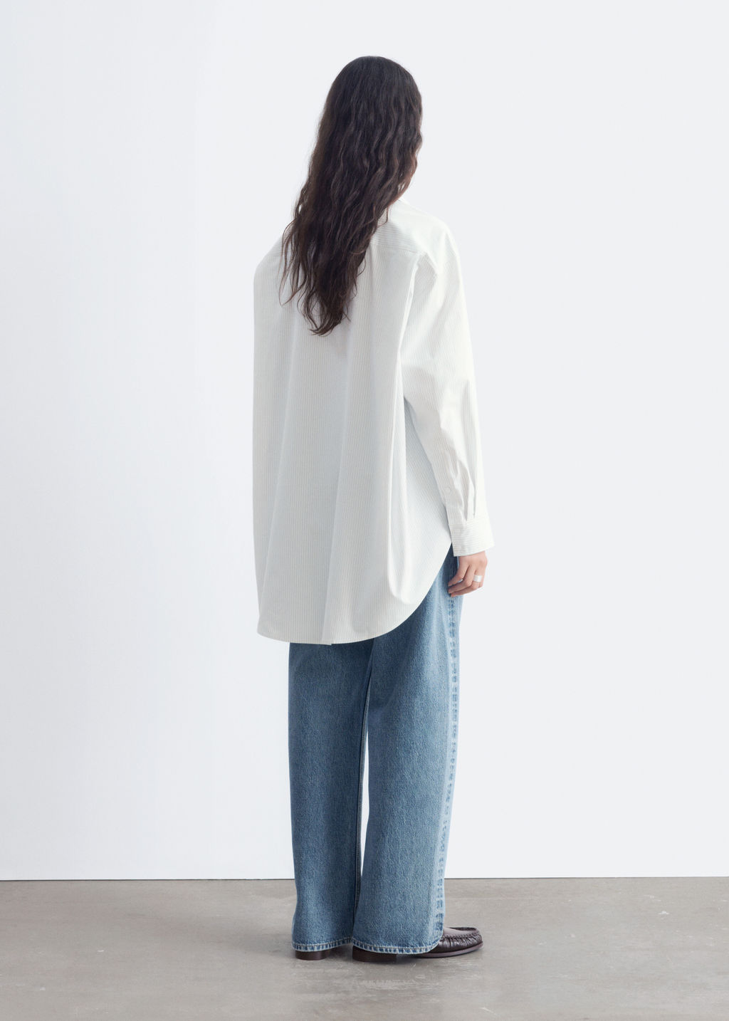 Camisa de corte holgado con bajo redondeado - H&m фото 7