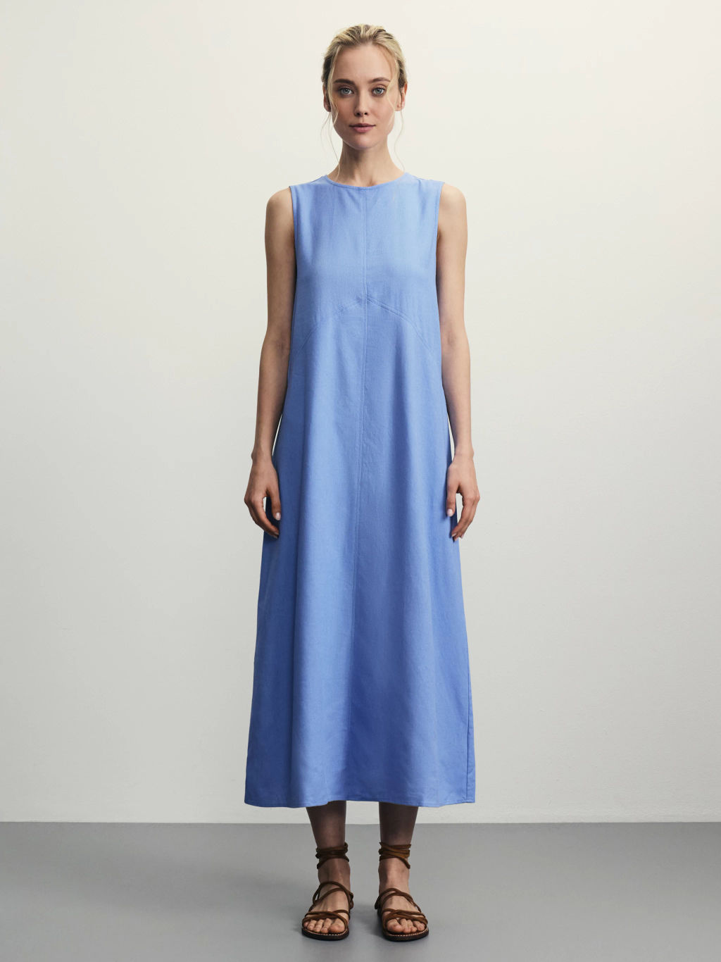 Платье миди изо льна / Zarina  фото 2