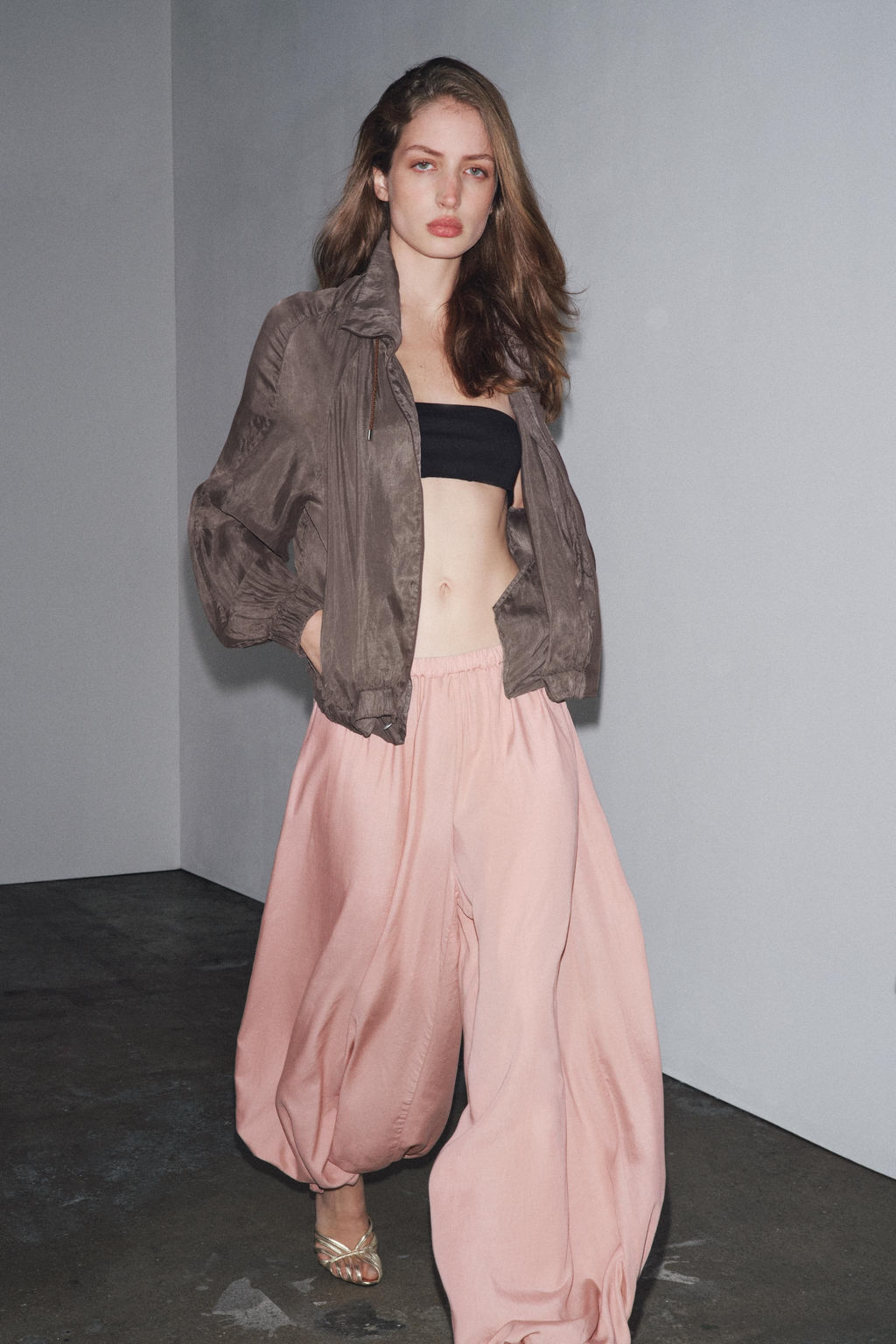 ZW COLLECTION FLOWING GATHERED TROUSERS - Zara фото 7