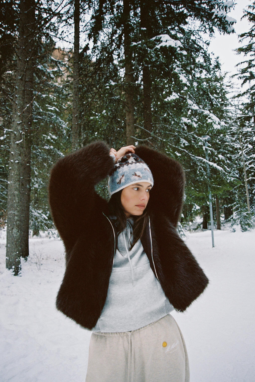 FAUX FUR COLLAR JACKET - Zara фото 16