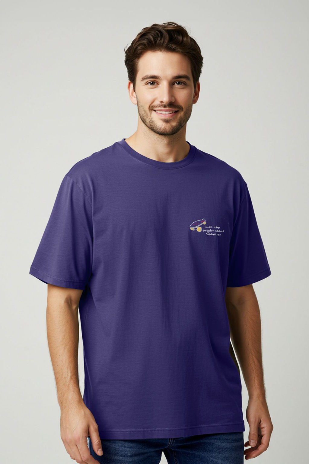 TRENDYOL MAN Mor Oversize/Genis Kesim Minimal Nak?sl? %100 Pamuklu T-Shirt TMNSS25TS00160
