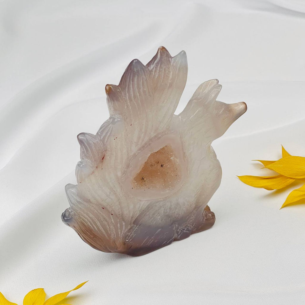 Лиса "Кицунэ" из Агата с жеодой