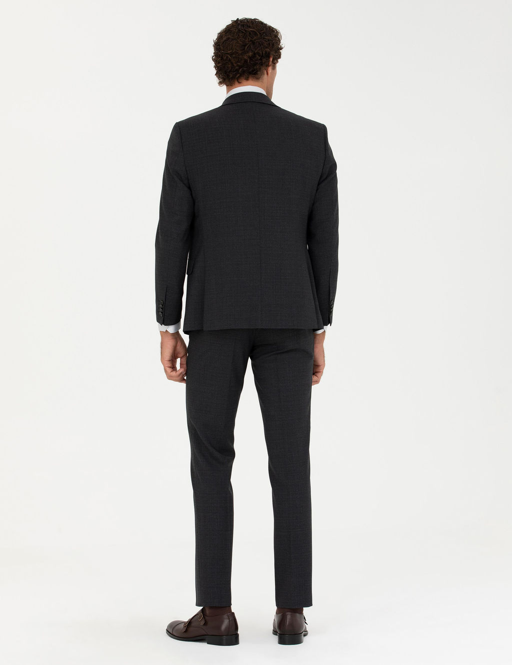 Черный костюм узкого кроя - Cacharel фото 5