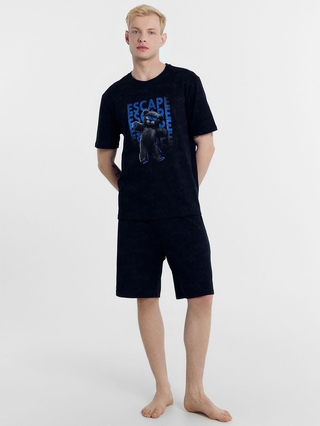 Комплект мужской (футболка, шорты) черный с дизайнерским принтом - Mark formelle фото 2