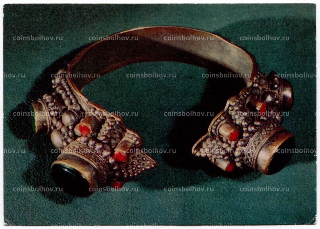Открытка Браслет.Медь,альмандин,кораллы,зеленые камни.Зернь XVII-XVIII век