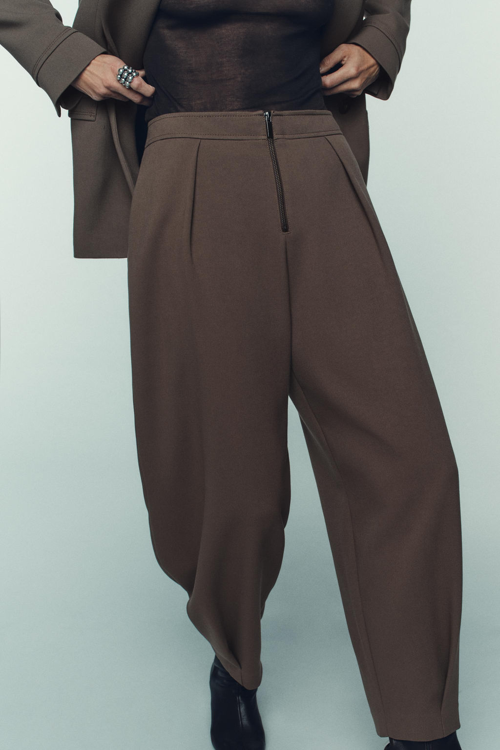 CARROT TROUSERS WITH ZIP - Zara фото 2