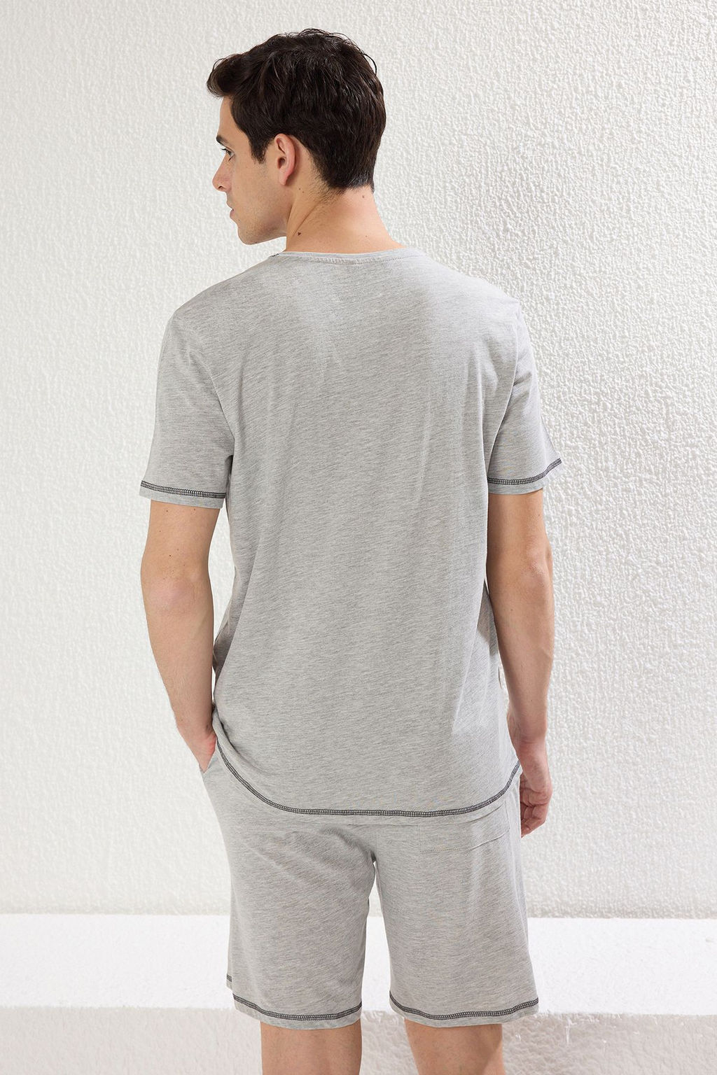 TRENDYOL MAN Gri Regular Fit Karyoka Dikisli Orme Sortlu Pijama Tak?m? TMNSS25PT00017 - Trendyolmilla фото 5