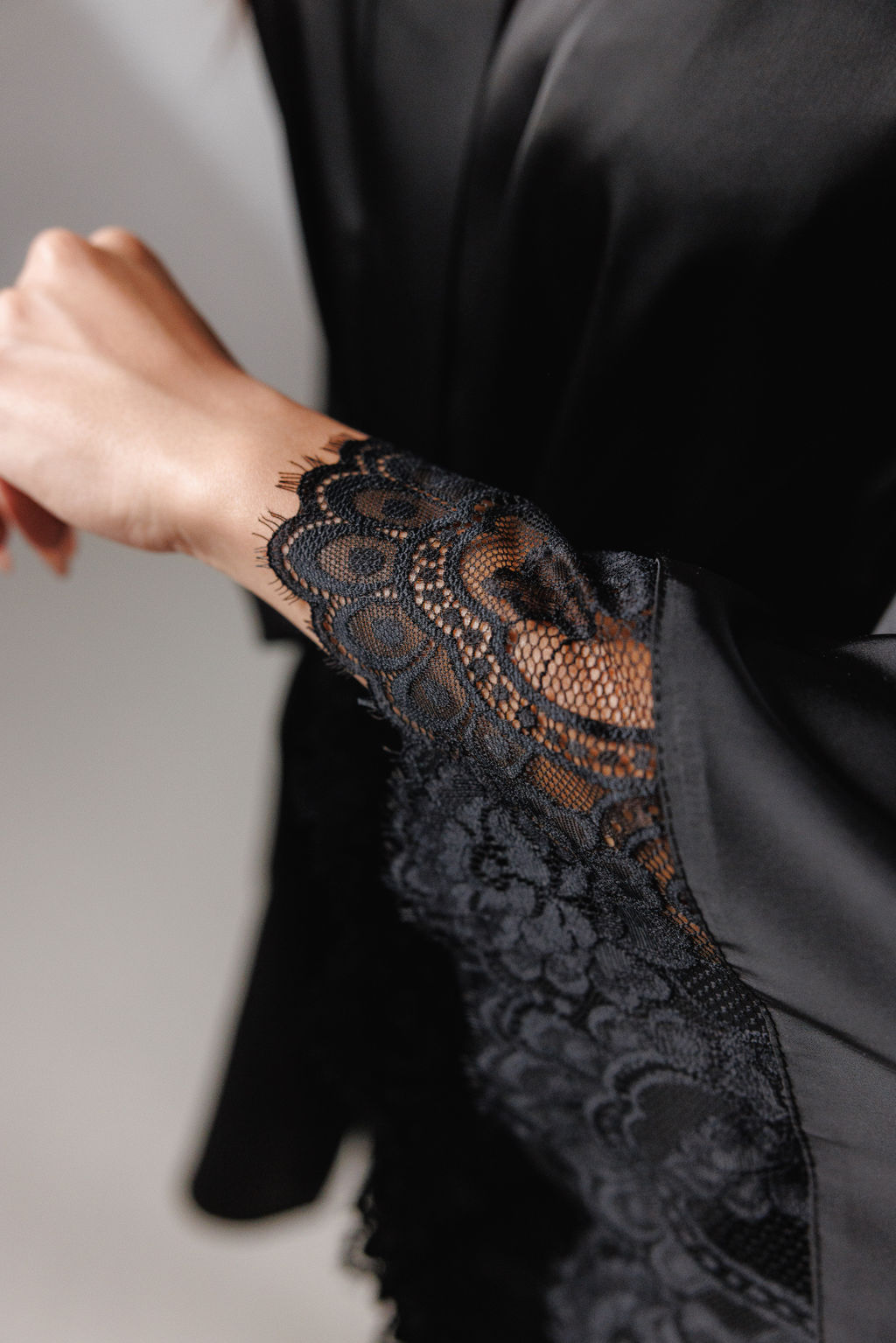 D0119 ЧЕРНЫЙ ХАЛАТ